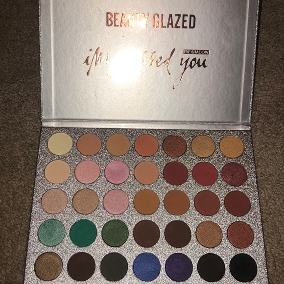 Other - Beauty glazed eye shadow palette